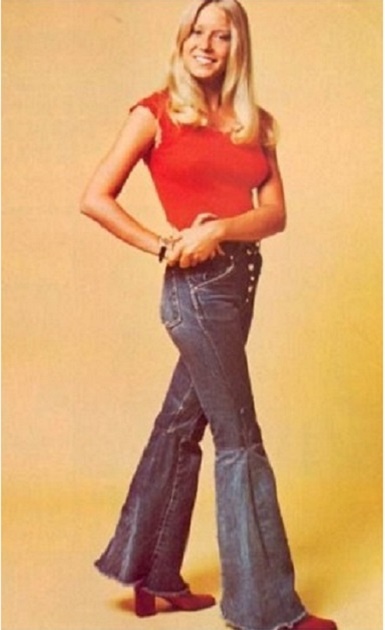 Стилизованное изображение создано для иллюстрации культурной трансформации предмета одежды. Использованы архивные и ретро-мотивы.