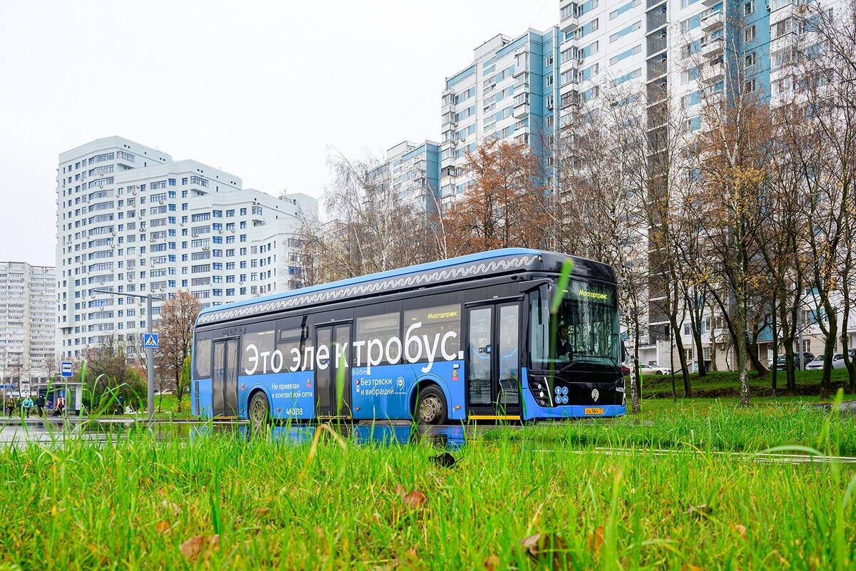    Два новых электробусных маршрута начали курсировать в двух округах Москвы
