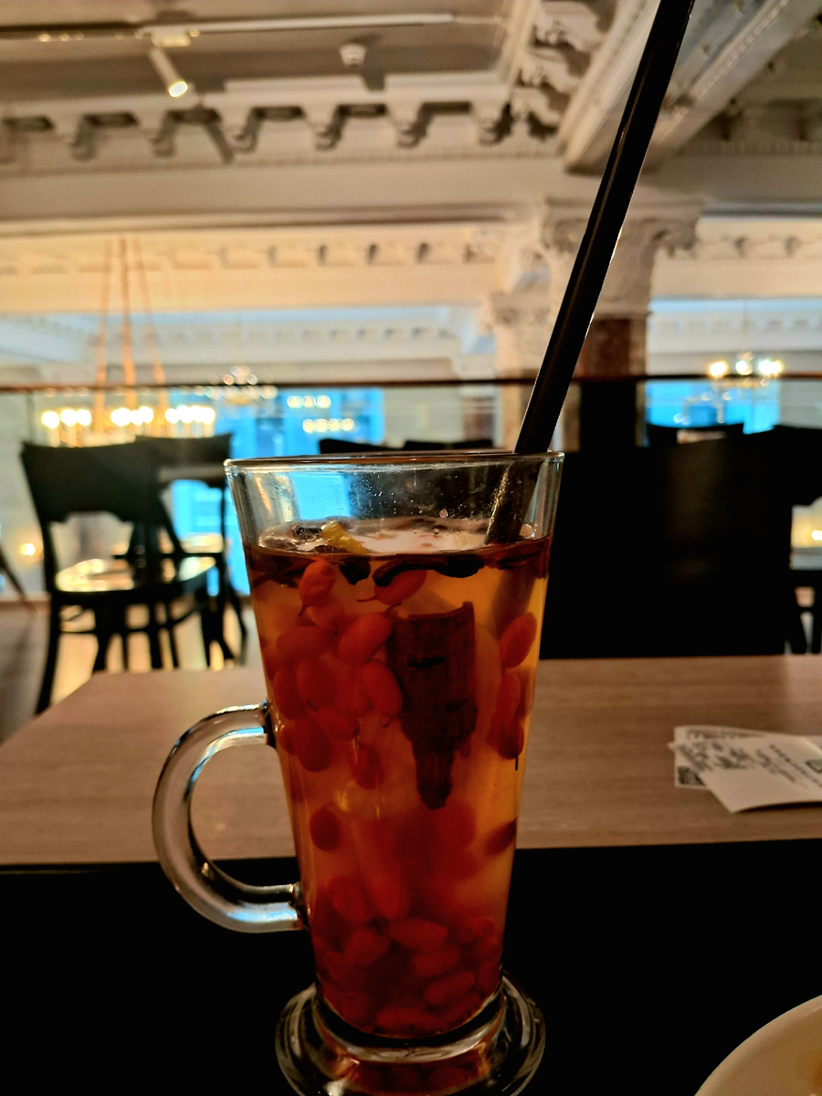 Чай с облепихой. Фотография из личного архива автора