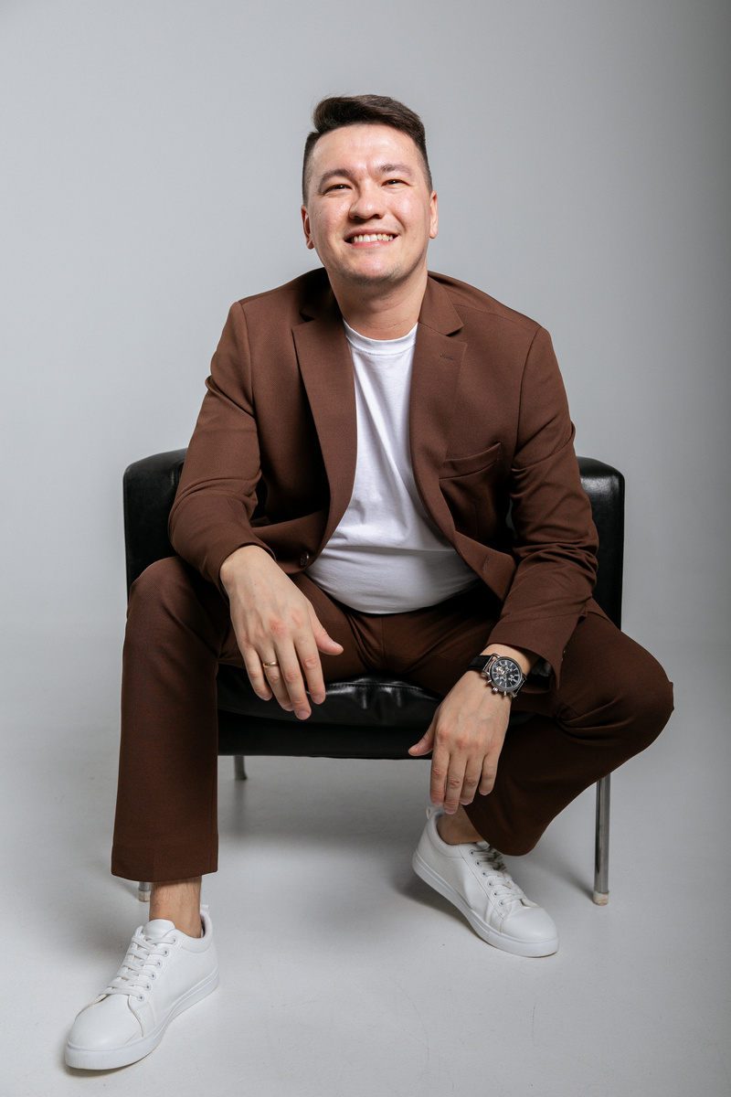 Андрей Рублев проводит открытия магазинов в Чебоксарах — гости вовлечены, атмосфера праздничная и радостная.