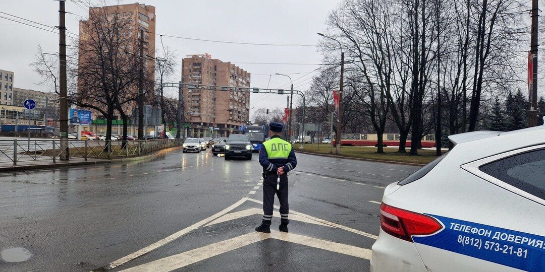Массовая облава на мигрантов прошла в центре Петербурга