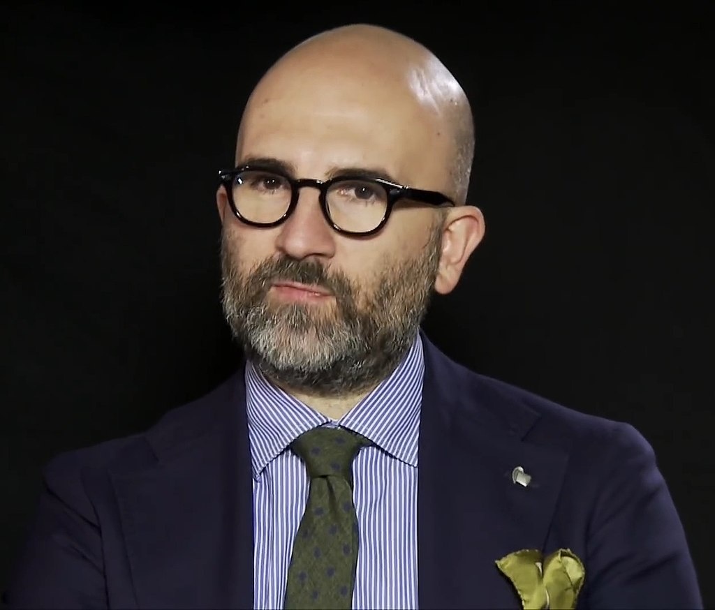 Фото: Lega Nerd. La Ragazza Nella Nebbia: video intervista all'autore Donato Carrisi, CC BY 3.0, https://commons.wikimedia.org/w/index.php?curid=107564387