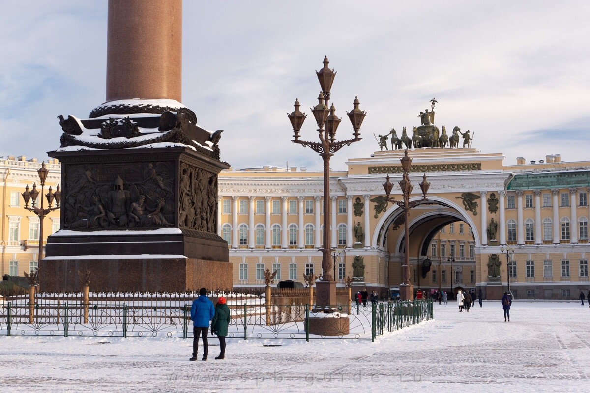 Полный гид по зимним экскурсиям в Петербурге: Эрмитаж, Петергоф, Царское Село, Кронштадт. Цены от 500₽, готовые маршруты на 3-7 дней, лайфхаки и бронирование.