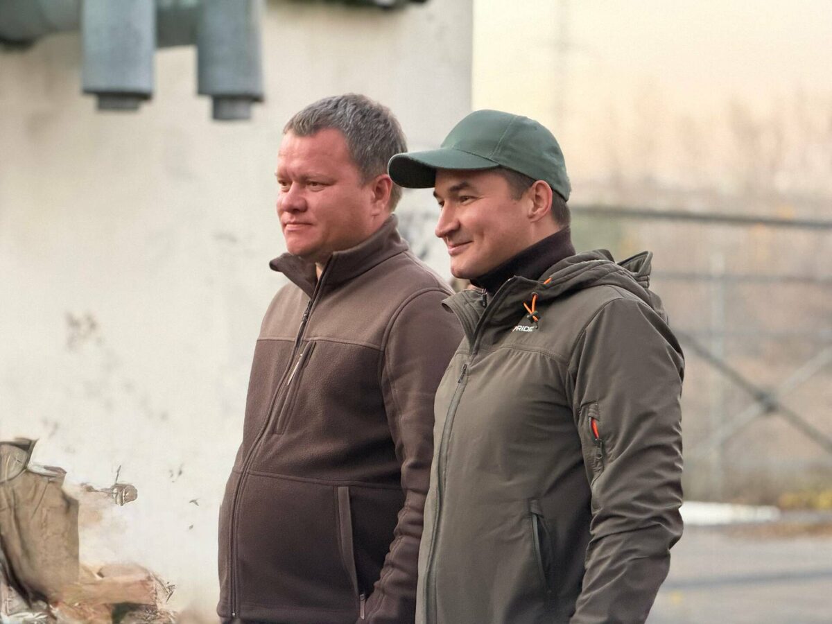 Глава Рыбно-Слободского района РТ Радик Ислямов и заместитель премьер-министра Татарстана Ринат Садыков.Фото: аппарат вице-премьера РТ Рината Садыкова