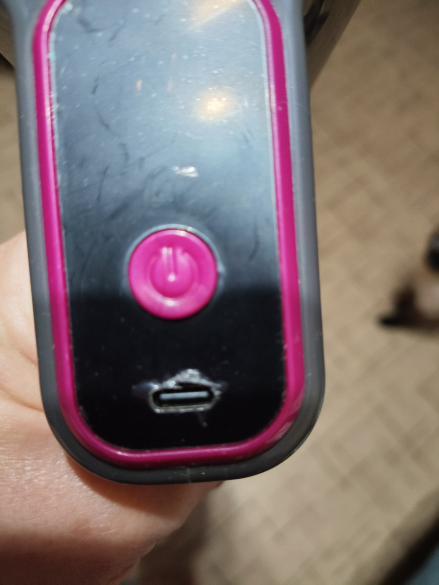 Вот такой покоцанный был пылесос (