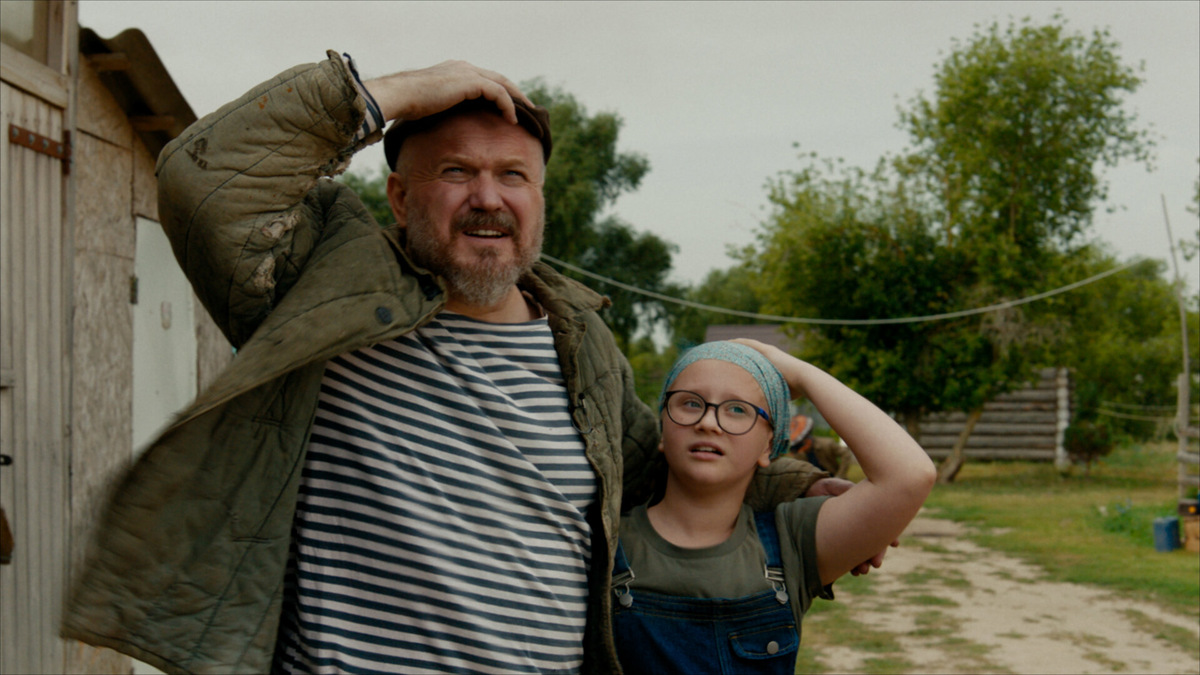 «Кибердеревня»: современные технологии и традиции русской деревни в одном сериале, (источник: kinopoisk.ru)