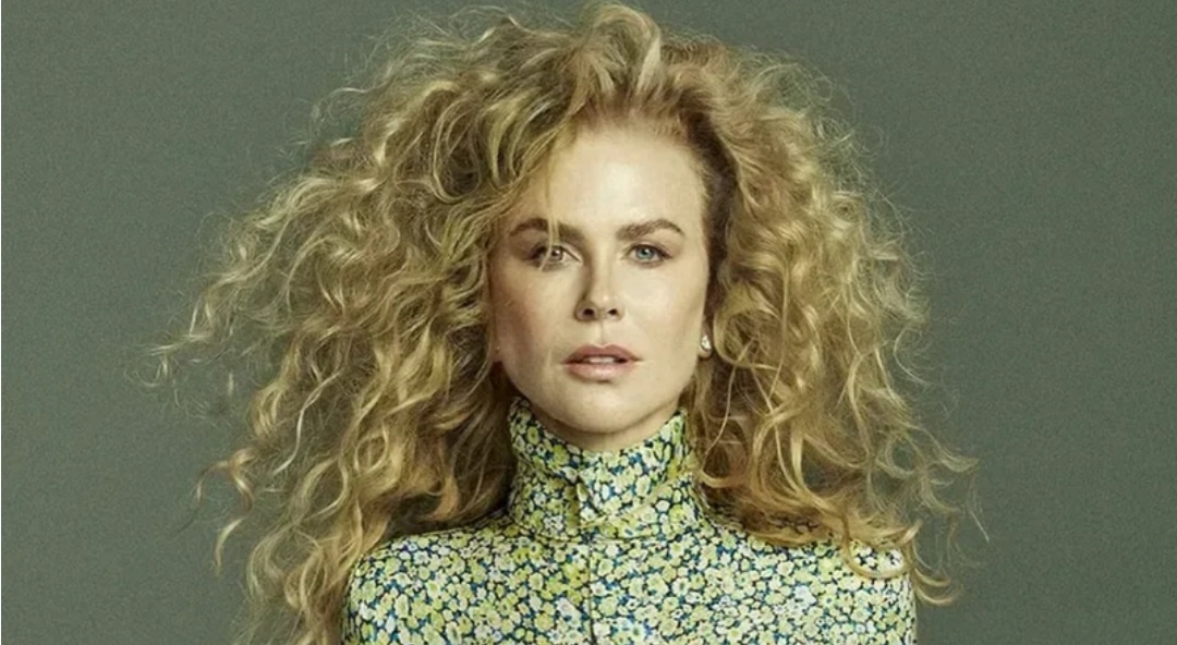 Вот такие у нее кудряшки и ей кстати очень подходит и идет