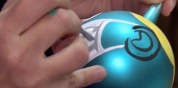     В Красноярске создают особую коллекцию новогодних игрушек