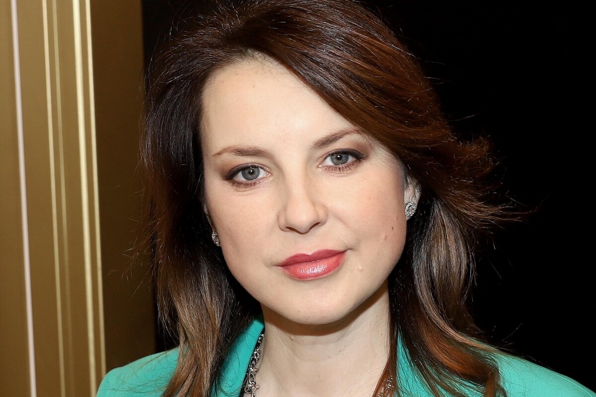     «У ребенка перелом плечевой кости со смещениями»: Ирина Слуцкая заявила, что ее дочь пострадала из-за няни