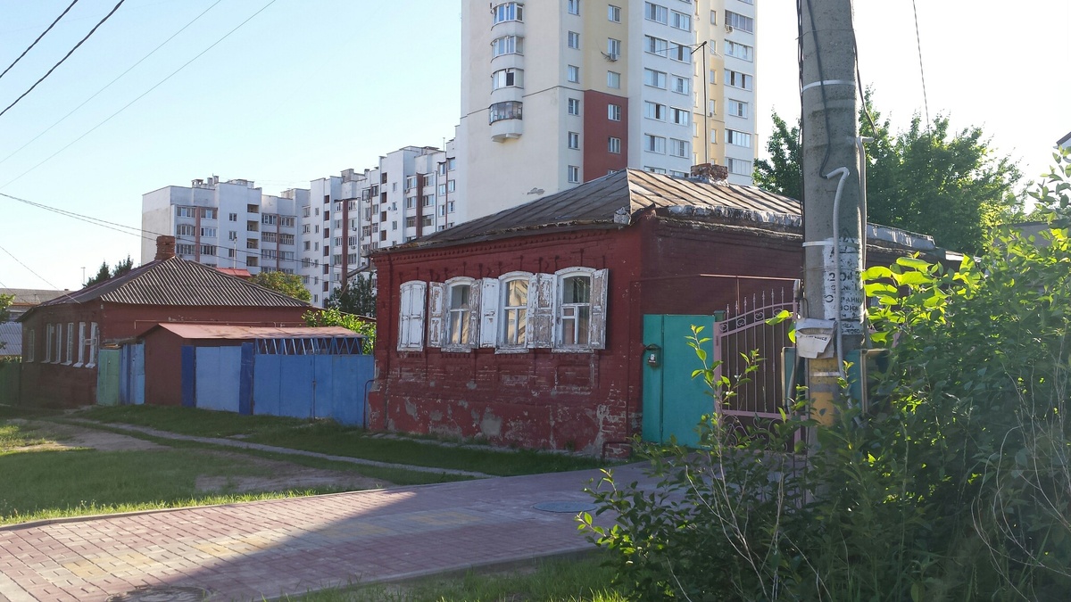 Дзержинского 35.