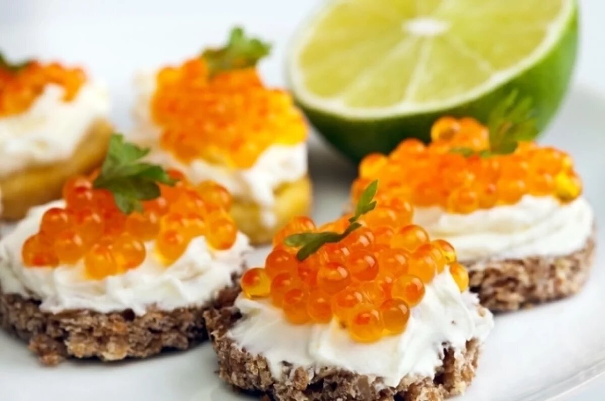    Калининградцам советуют покупать красную икру до праздников