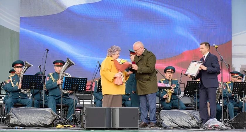    289 педагогов Кировской области получат премии за подготовку учеников к ЕГЭ