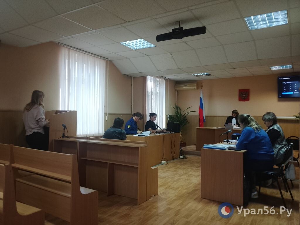    Медики и руководитель: В Орске суд продолжает допрашивать свидетелей по делу начальницы отдела опеки из-за гибели младенца
