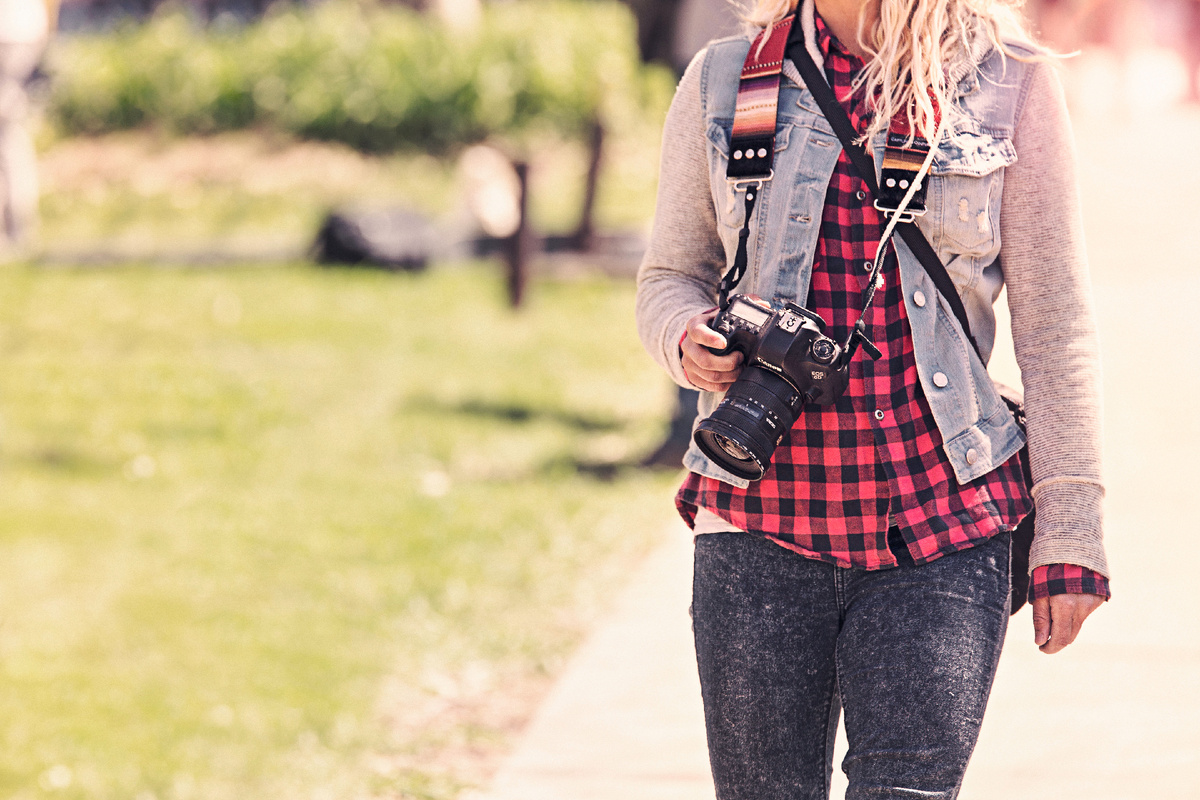 Фотограф вправе взыскать компенсацию до 5 миллионов рублей за публикацию фото без разрешения, статья 1301 Гражданского кодекса РФ. Фото со стокового сайта со свободной лицензией использования.