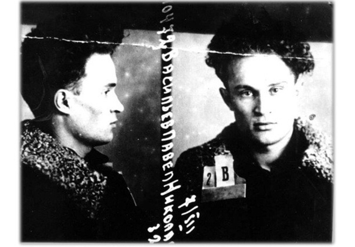 Поэт П.Н. Васильев. Фото из следственного дела.