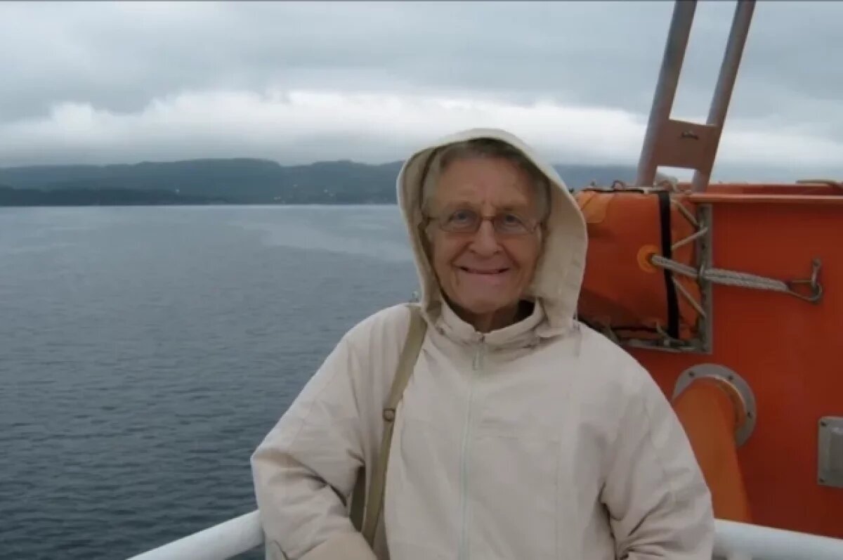    Нина Семёнова в Амурском заливе