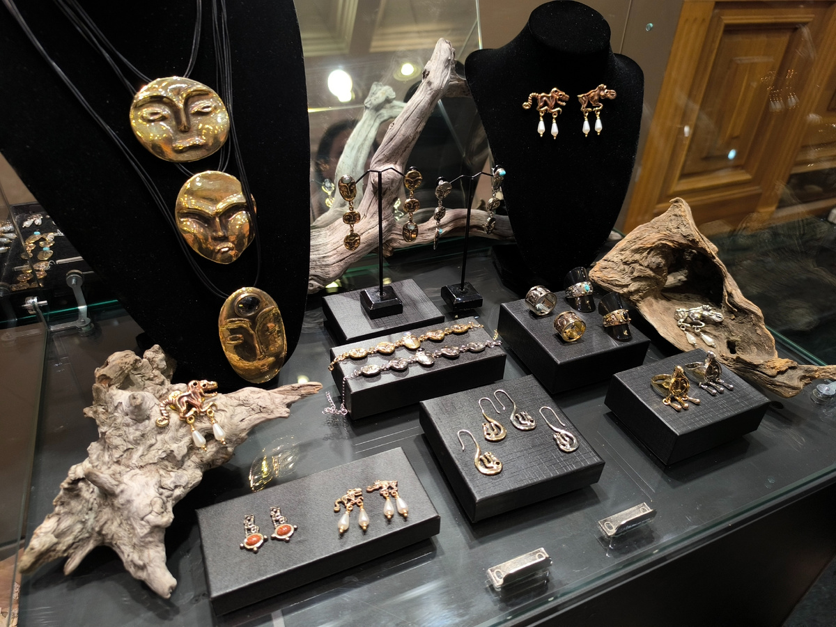 Коллекция «Сны Сибири» от ювелирного бренда Sophia (© Анна, «Маяк энерджайзера»)