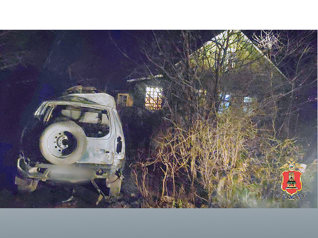 В Тверской области нетрезвый муж спалил «Ниву» жены и попал под статью