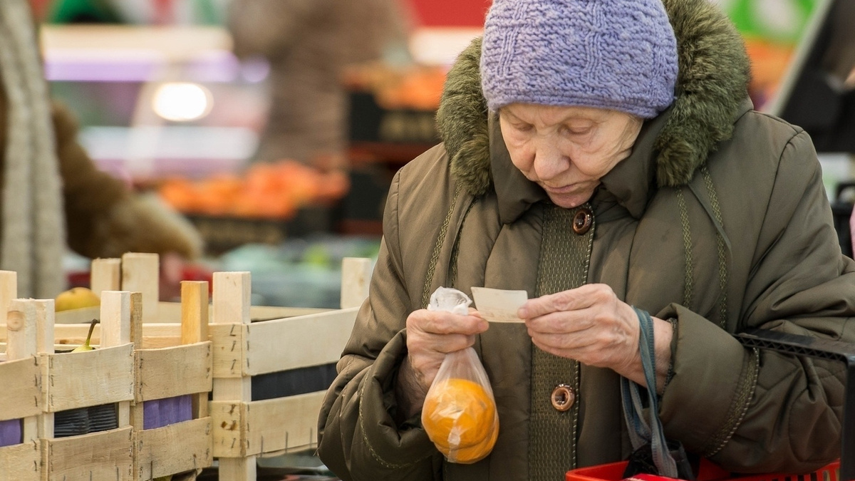 Как пенсионеров каждый день обманывают в магазинах?