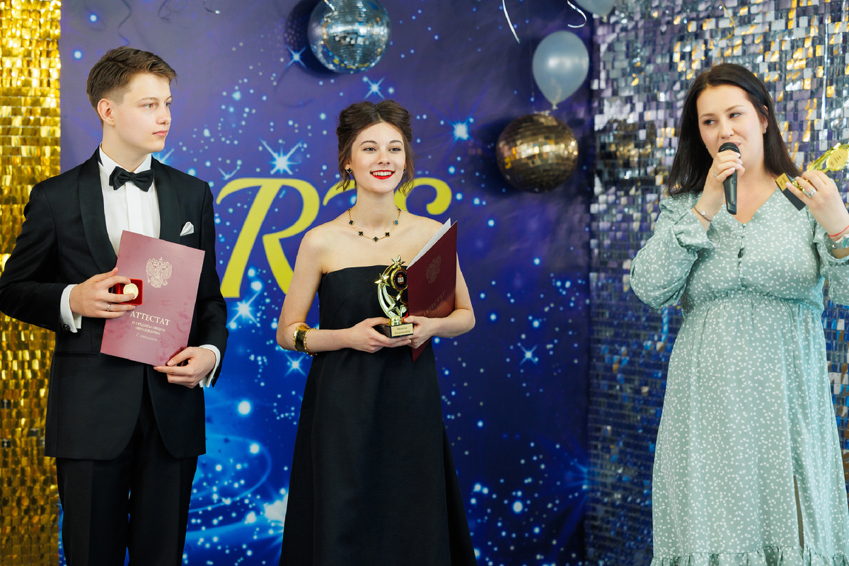 Выпускная церемония в международной школе Russian International School. 2024 год.