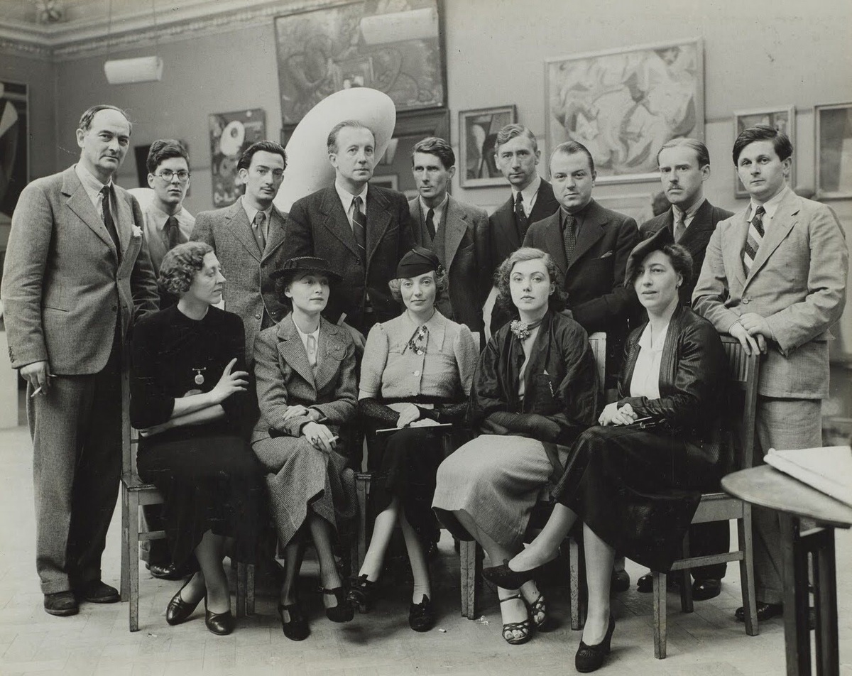 Сюрреалисты. Роланд Пенроуз, Герберт Рид и другие. 1936