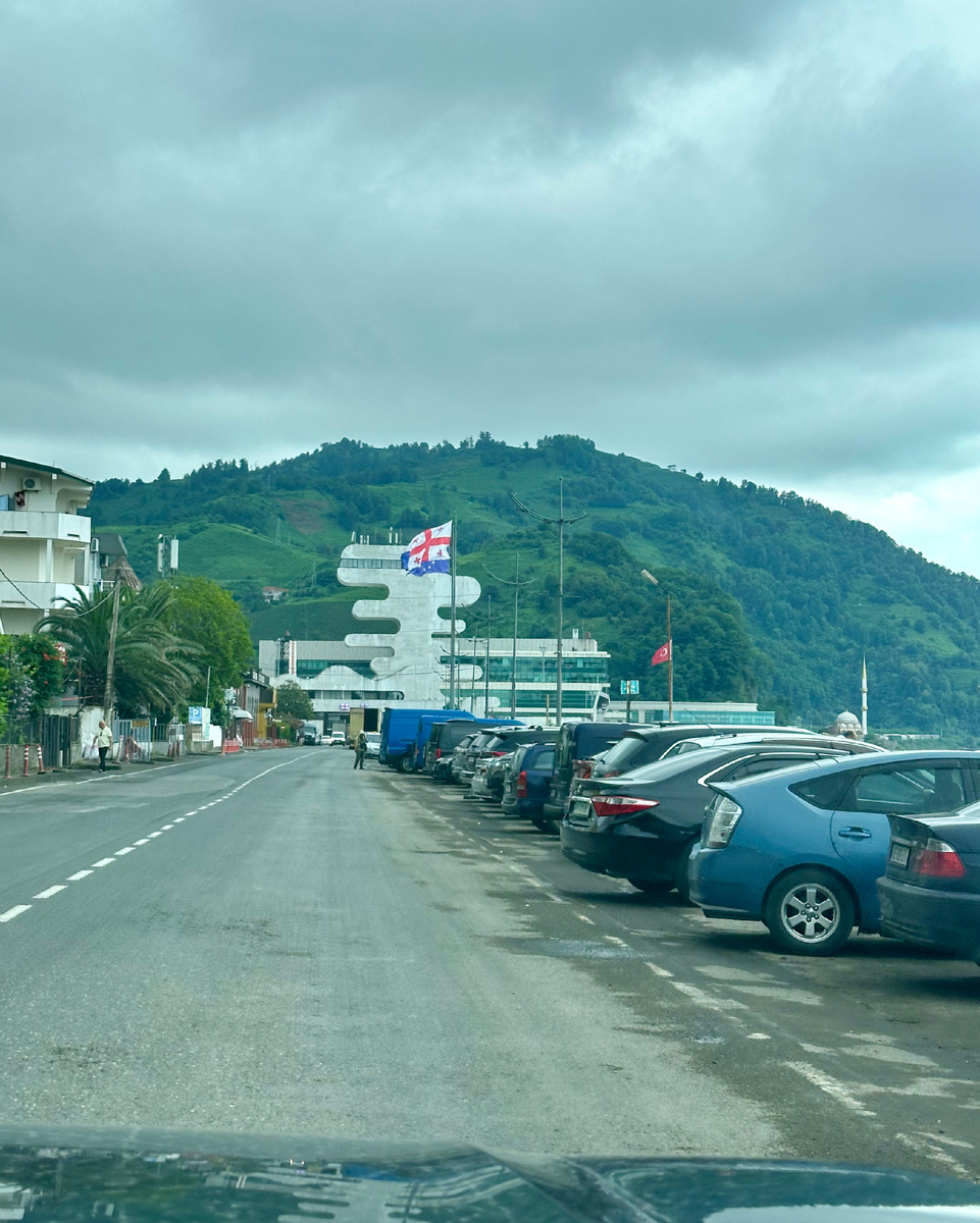 Подъезжаем к границе