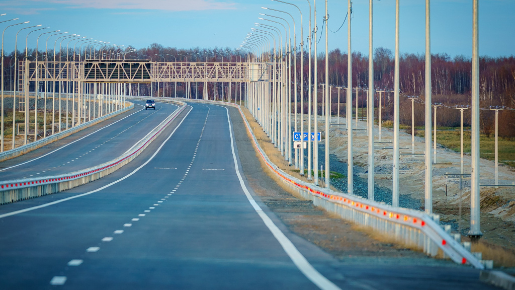    По новому мосту рядом с Сургутом за месяц проехало более 100 тысяч автомобилей