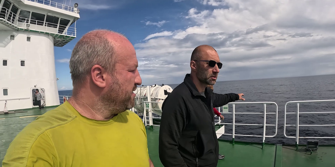 140 тысяч матросу и бассейн в трюме: как живут моряки на переправе Ванино-Холмск