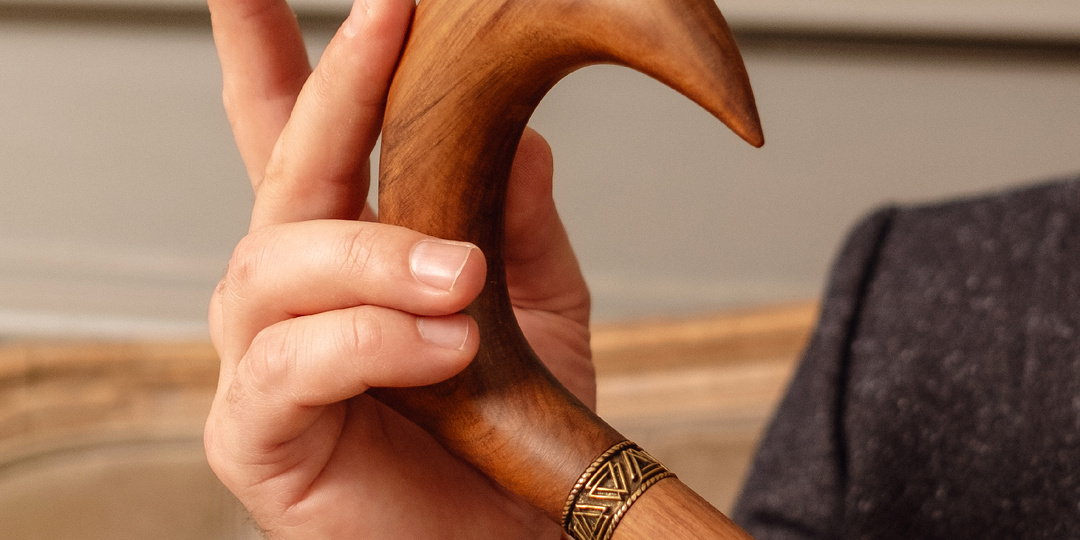 Философия простоты: Почему самые надежные трости — без лишних деталей