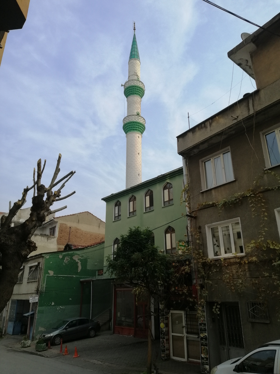 Мечеть по дороге. Яндекс подсказал, что это мечеть Хаджи Якуп Кырджали