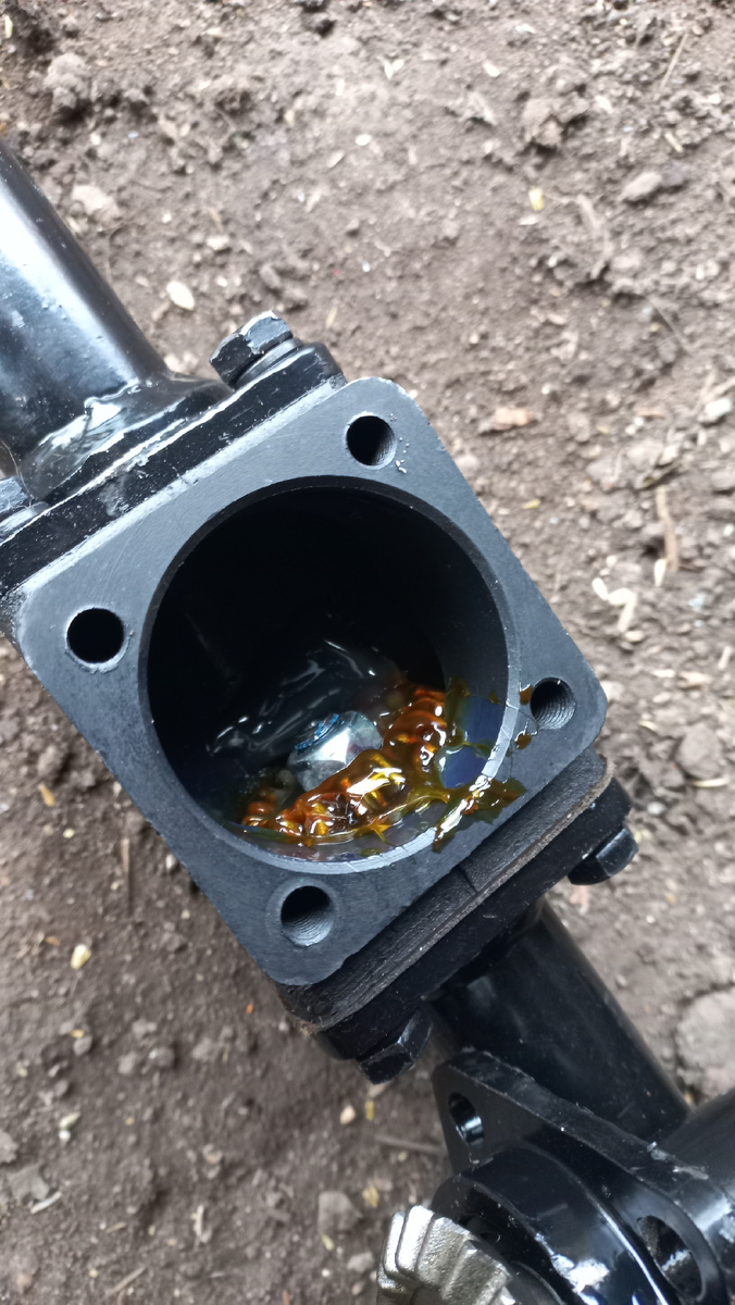 Я звонил на завод, мне сказали что редуктора пустые. Вскрытие это подтвердило.