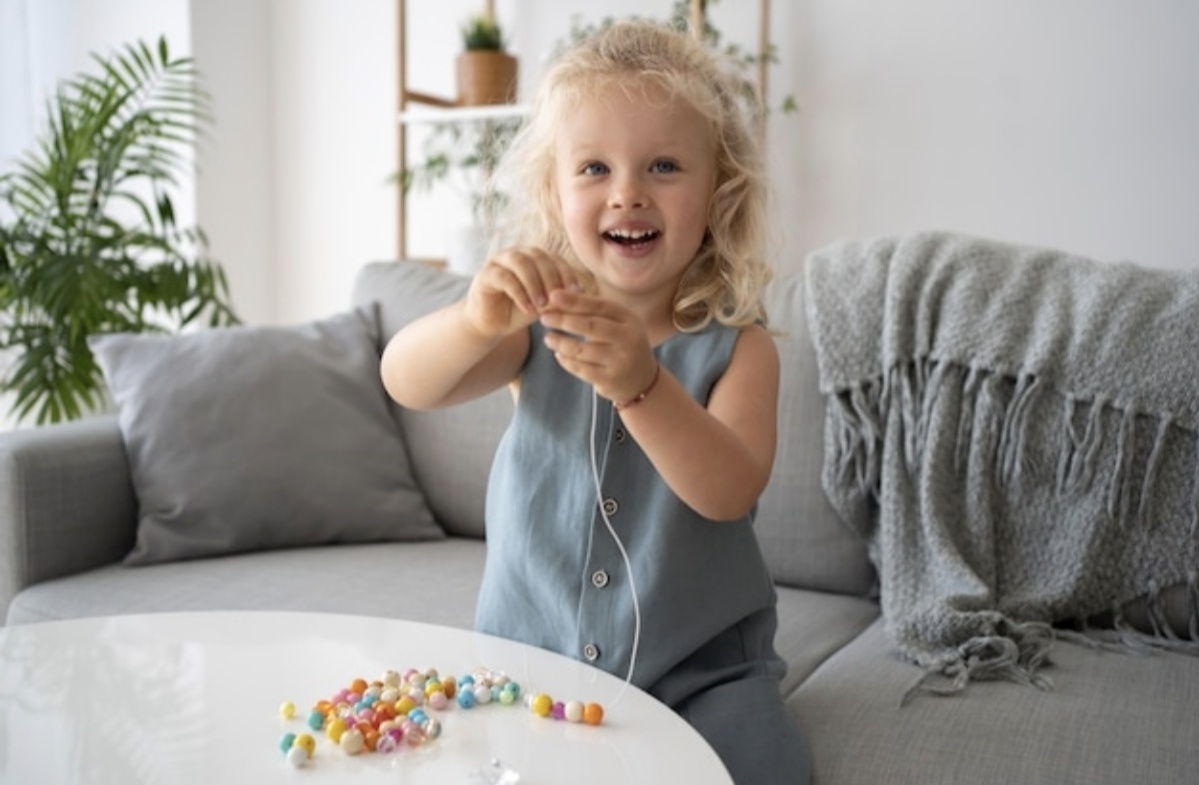 В детстве компасом наших желаний служили радость и другие эмоции в теле. Источник Freepik 