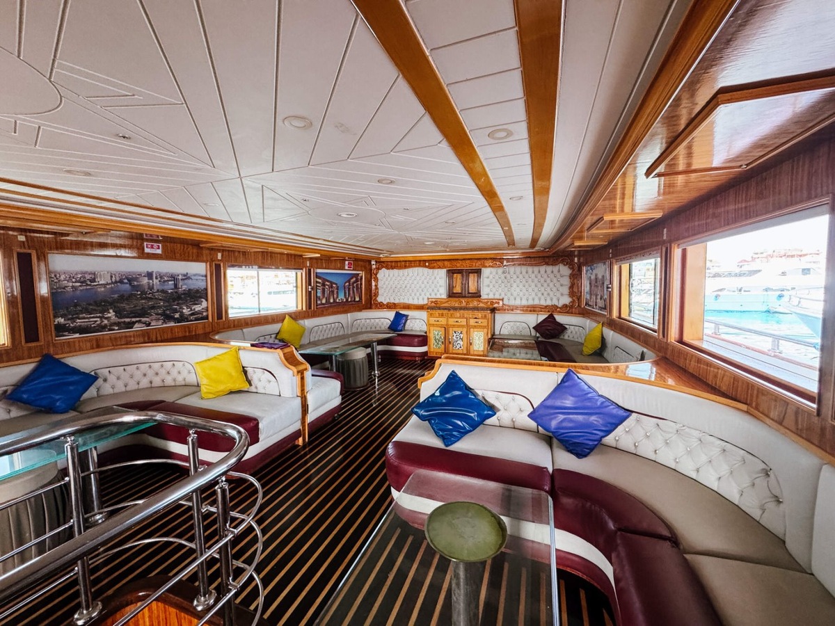 Так выглядела наша яхта внутри