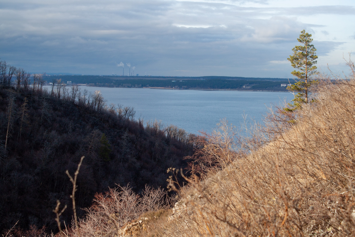 Спуск к "Крольчатнику" -->