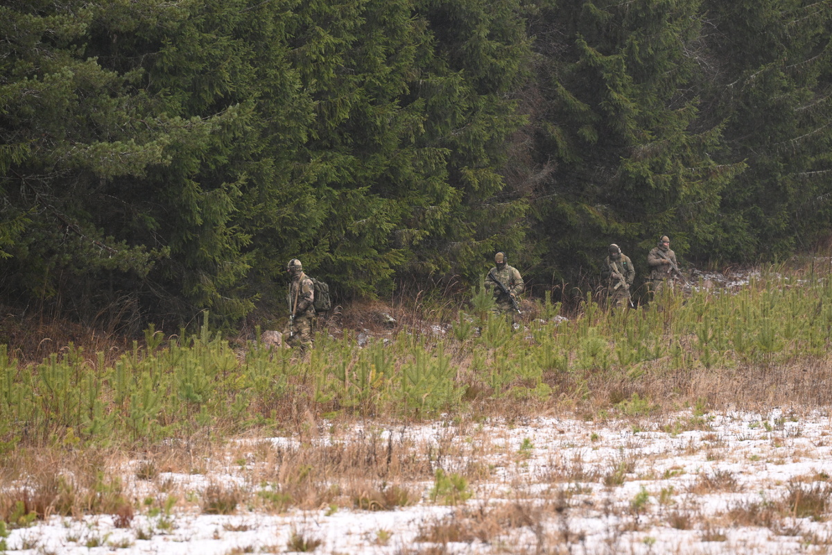   📷
