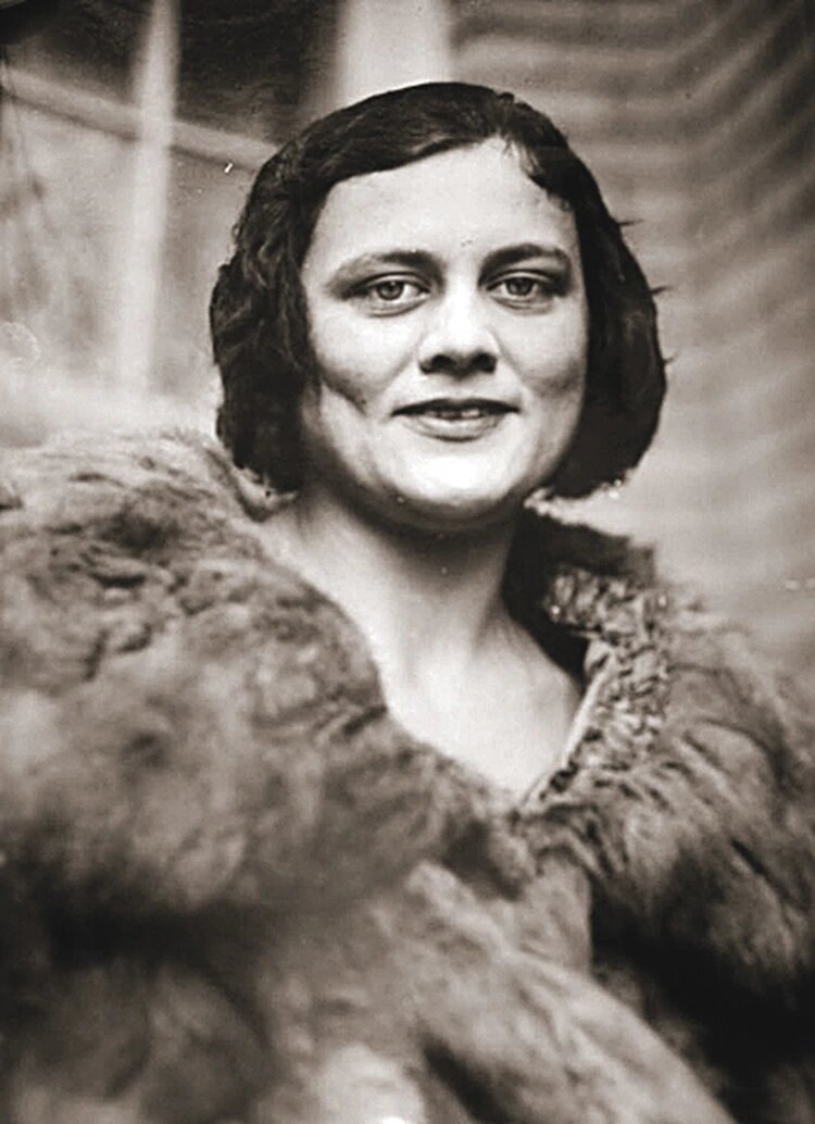 Элли Джонс / фото из открытых источников