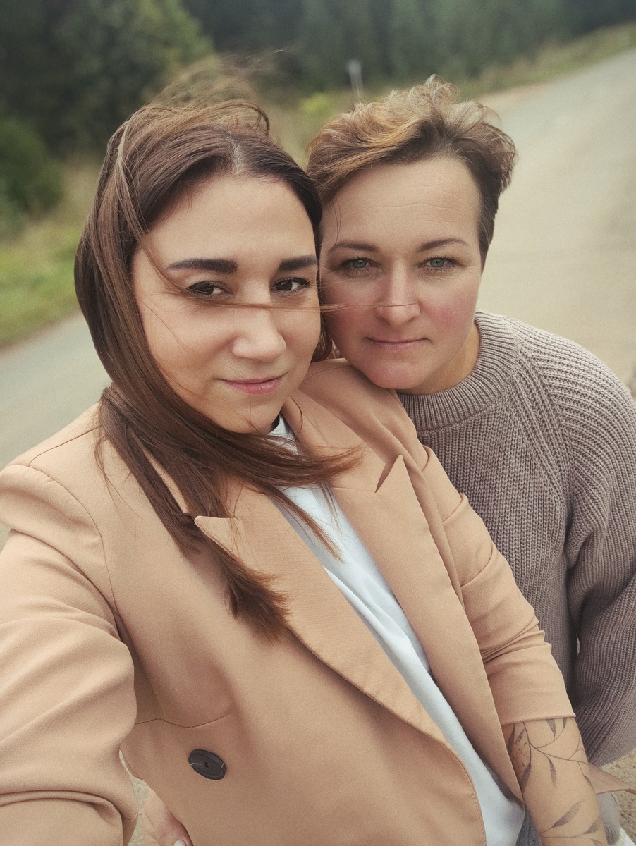 Я и старший продавец