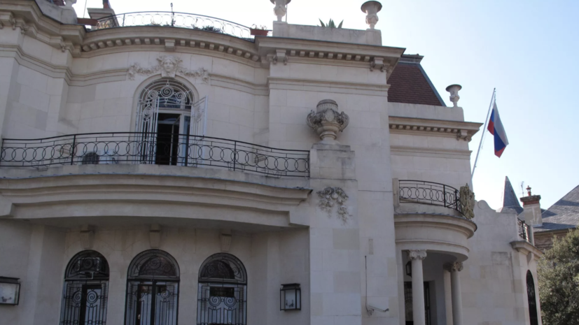    CC BY-SA 2.0 / Rama / Russian consulate of Marseille