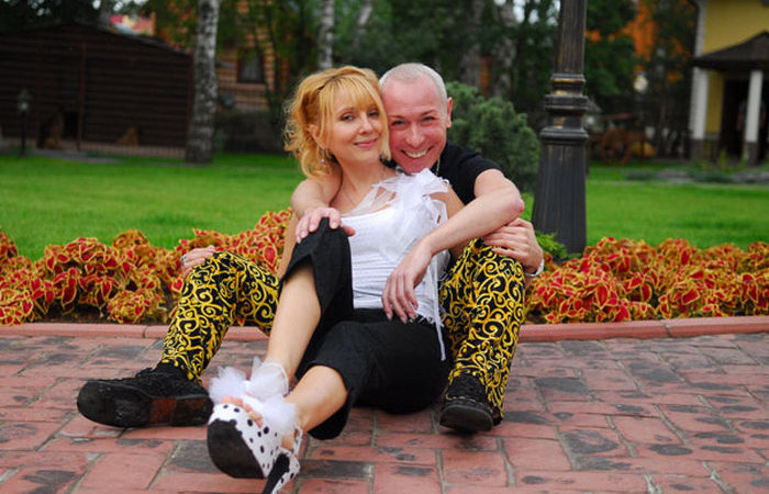 Женат был лишь однажды (почти).