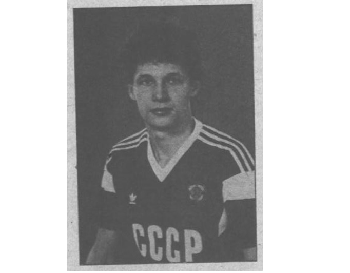 На снимке: Юрий Савичев. Там же. Сканировано автором ИстАрх.