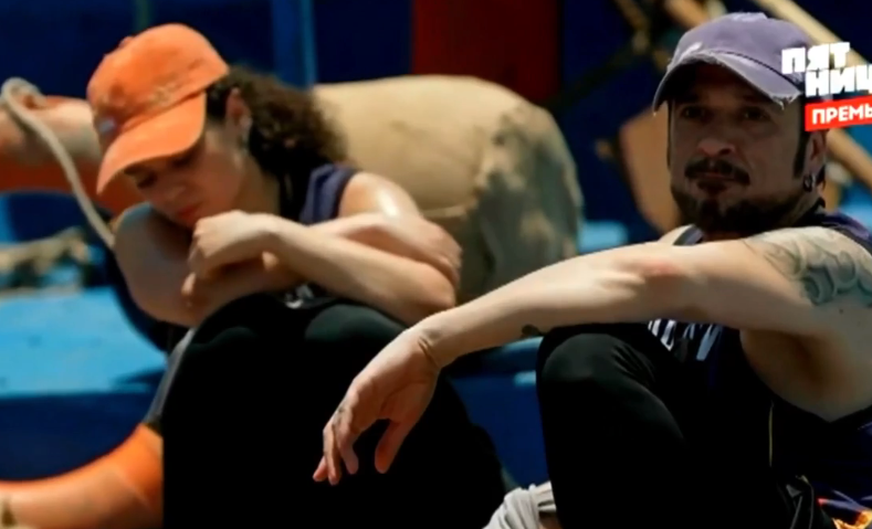 Кадр из шоу "Выживалити. Змееловы" 21.11.25