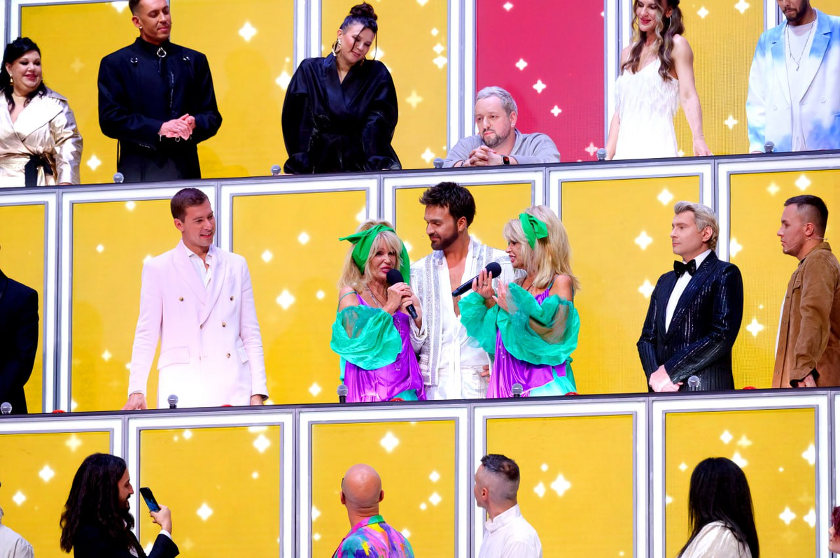 Кадр из шоу "Ну-ка, все вместе!" 21.11.25