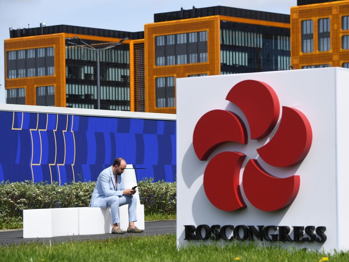    На XXV Петербургском международном экономическом форуме© РИА Новости / Александр Кряжев