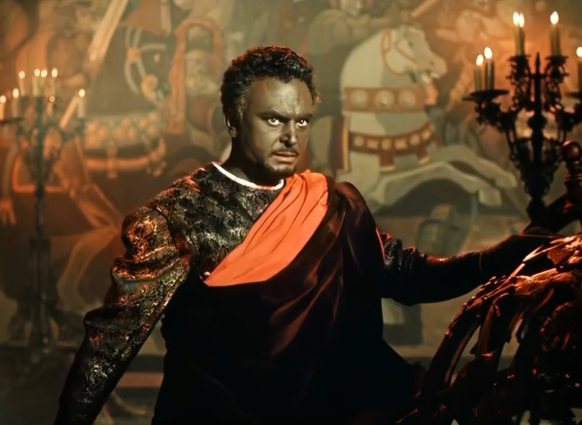 Сергей Бондарчук в роли Отелло. Кадр из кинофильма "Отелло", 1955 г., режиссер и сценарист Сергей Юткевич, композитор Арам Хачатурян (скриншот)