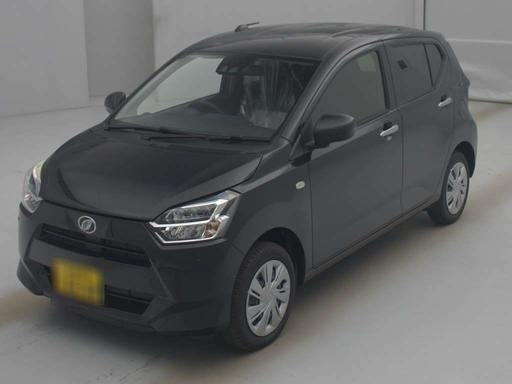 Daihatsu Mira e:S 2024 года.