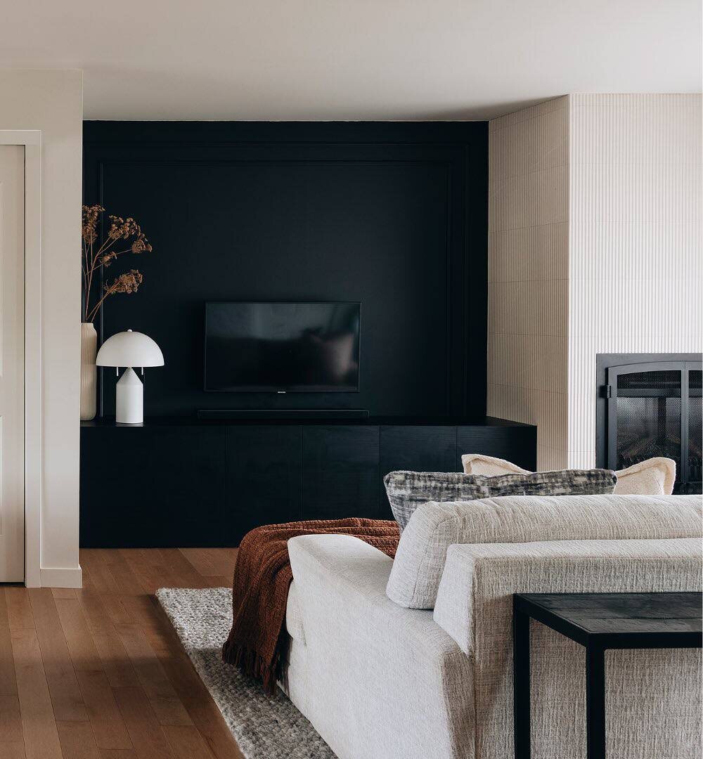 Легендарная настольная лампа Atollo Table, разработанная итальянским дизайнером Вико Мартжистретти