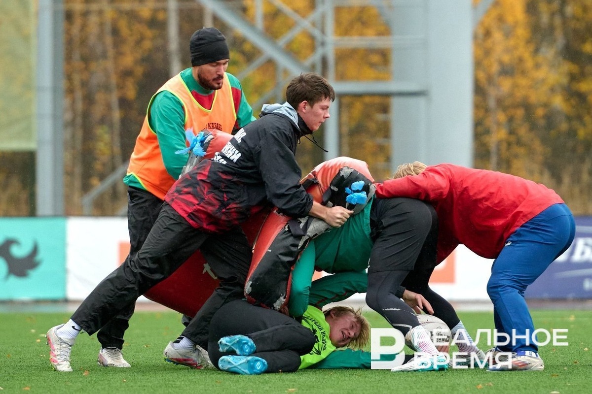    В финальном матче встретились претенденты на чемпионство — московское «Динамо» и «Стрела-Ак Барс» из Казани. Динар Фатыхов / realnoevremya.ru