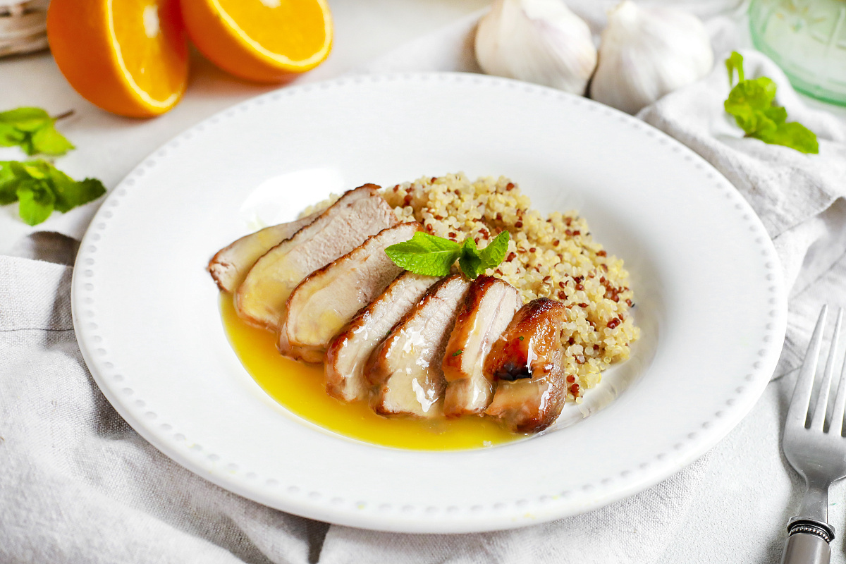 Утка в мятно-лимонном соусе с киноа