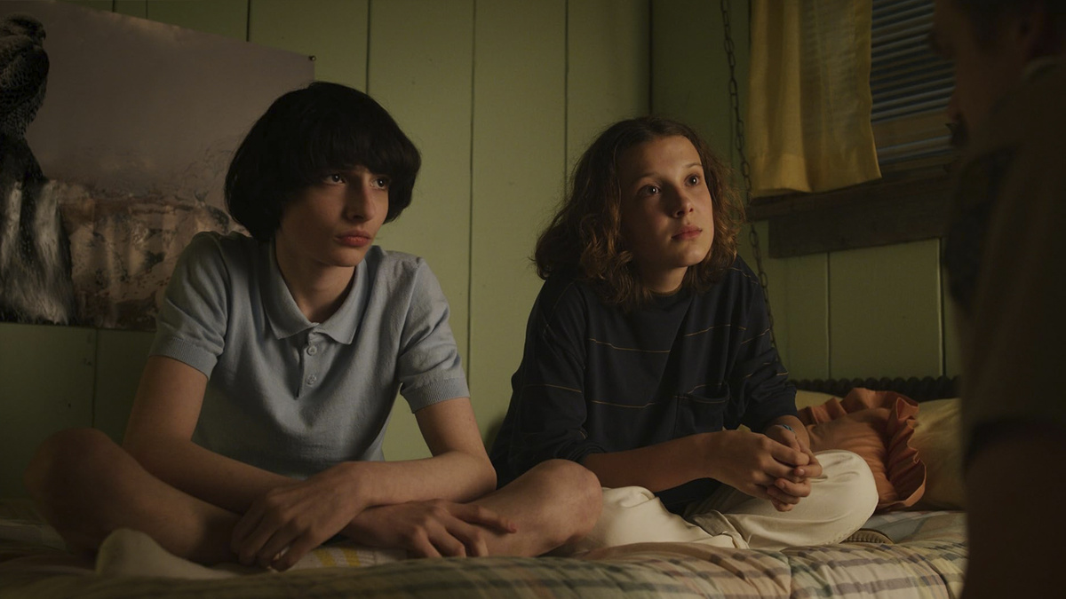 Кадр из сериала "Очень странные дела" - (Сезон 3)