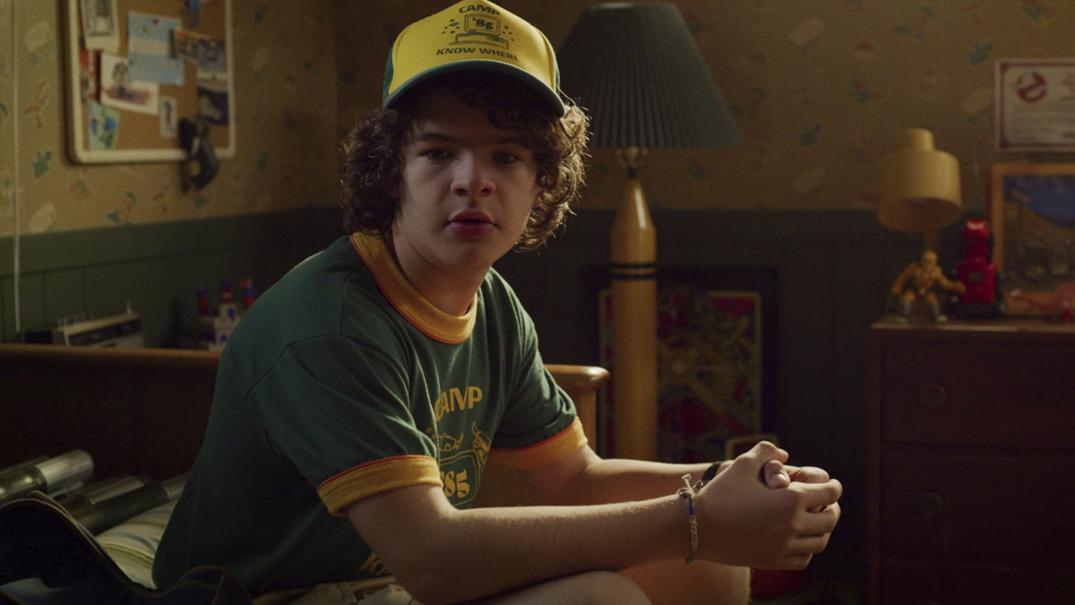 Кадр из сериала "Очень странные дела" - (Сезон 3)